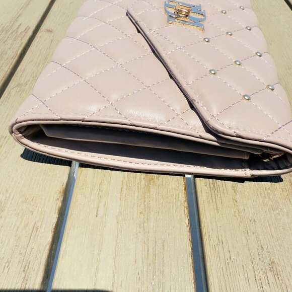 Badgley Mischka Diamond Quilt Convertible Crossbody Bag - Picture 5 of 6